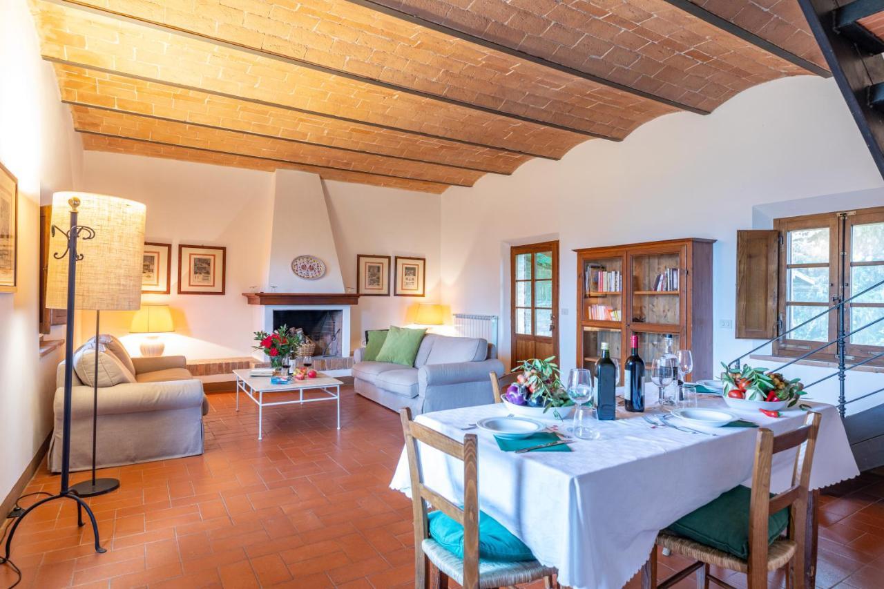 Villa Agriturismo Tenuta La Campana Asciano Luaran gambar