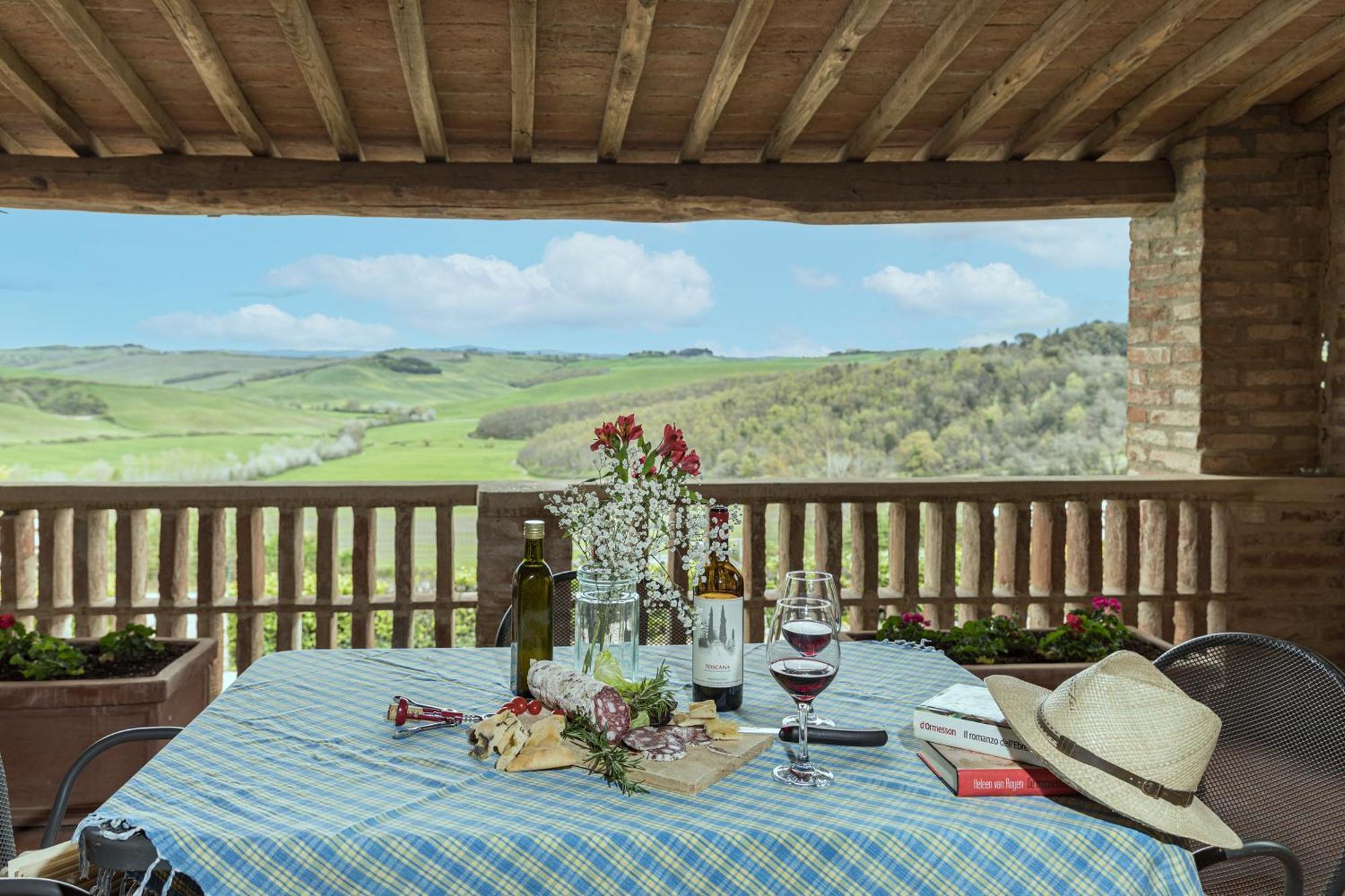 Villa Agriturismo Tenuta La Campana Asciano Luaran gambar