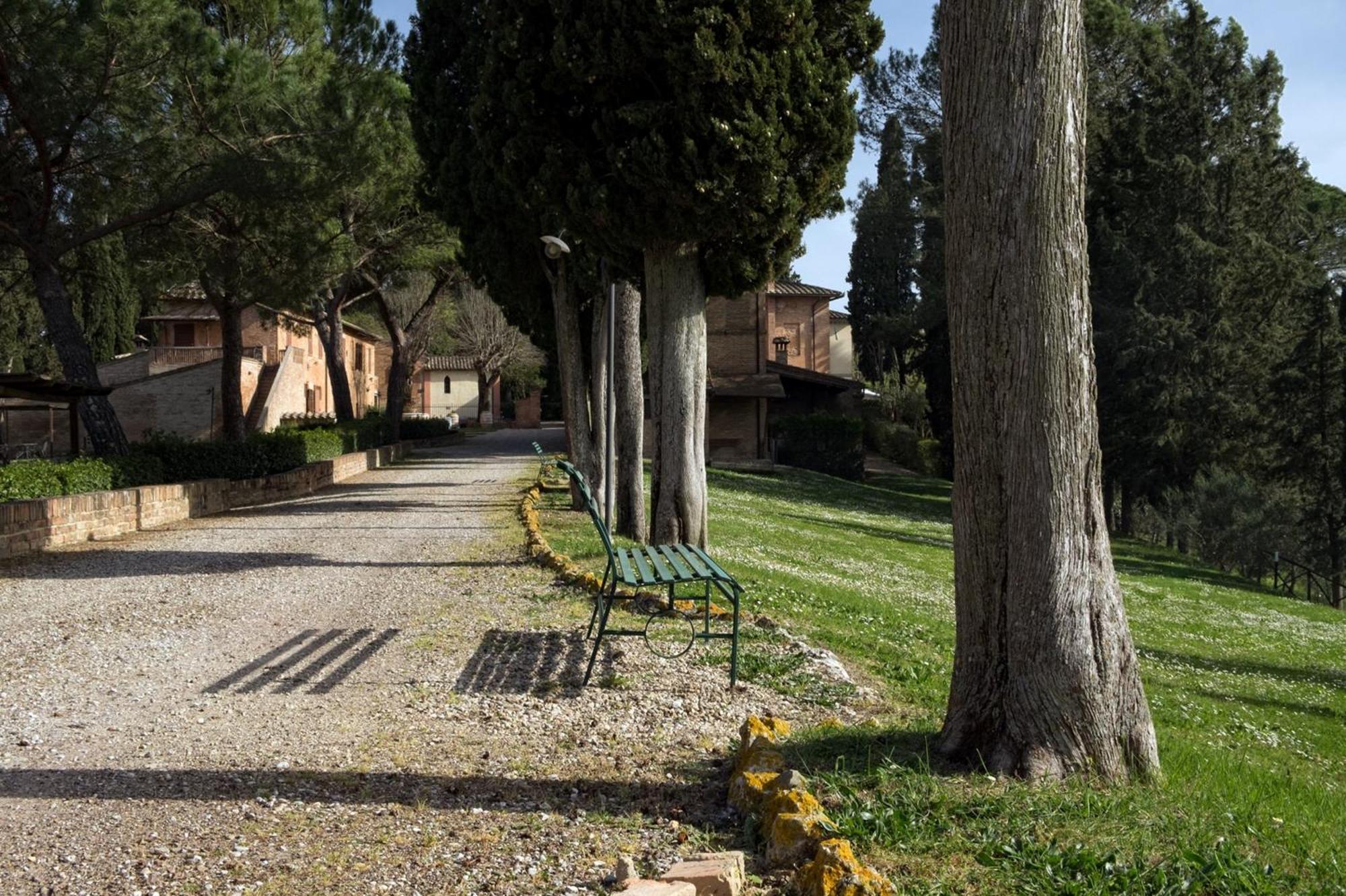 Villa Agriturismo Tenuta La Campana Asciano Luaran gambar