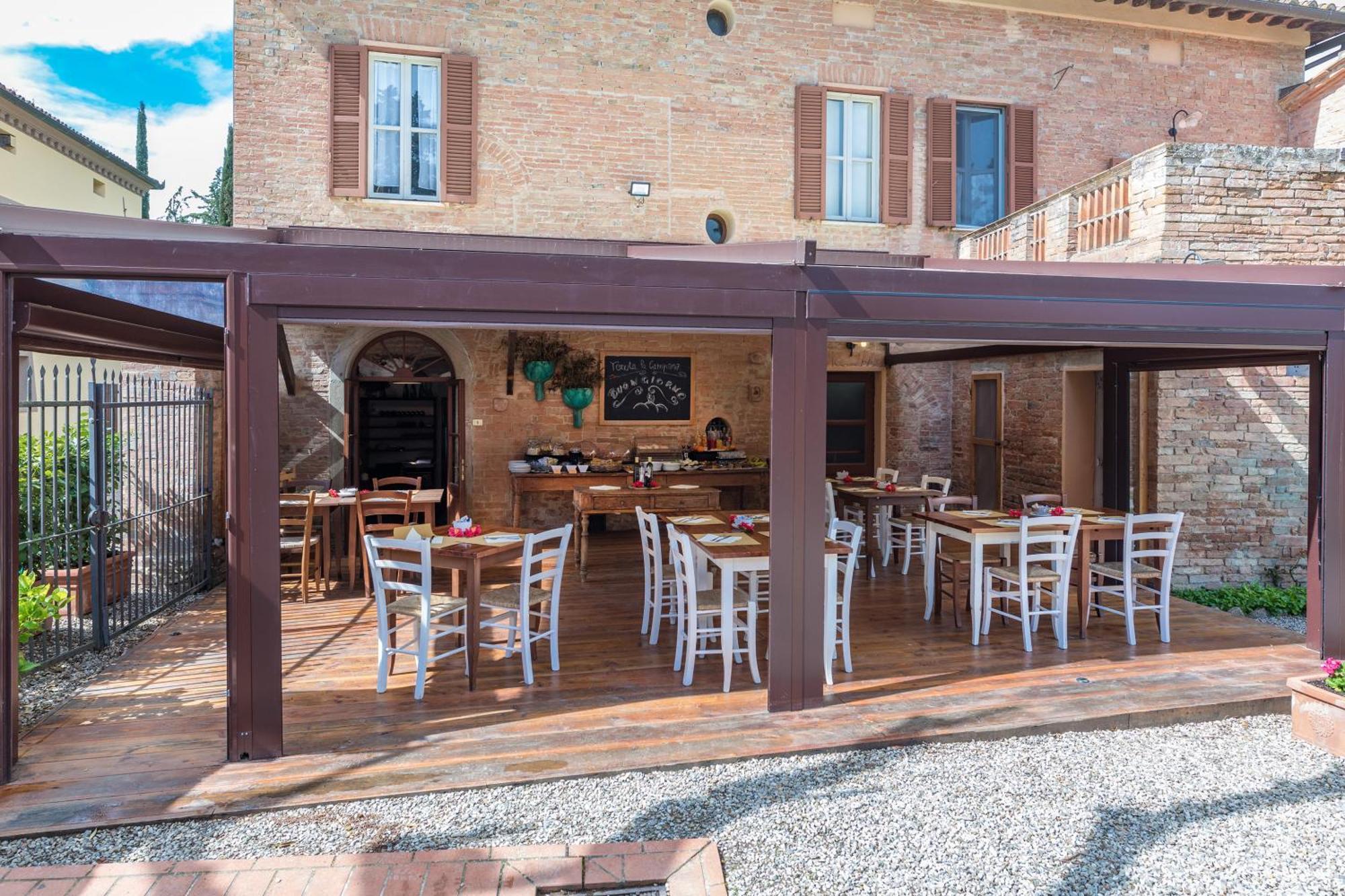 Villa Agriturismo Tenuta La Campana Asciano Luaran gambar